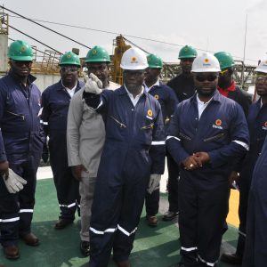 Wale Tinubu With Rig Workers